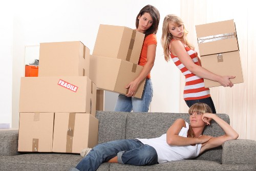 Apartment removal support in Swiss Cottage with careful handling of belongings